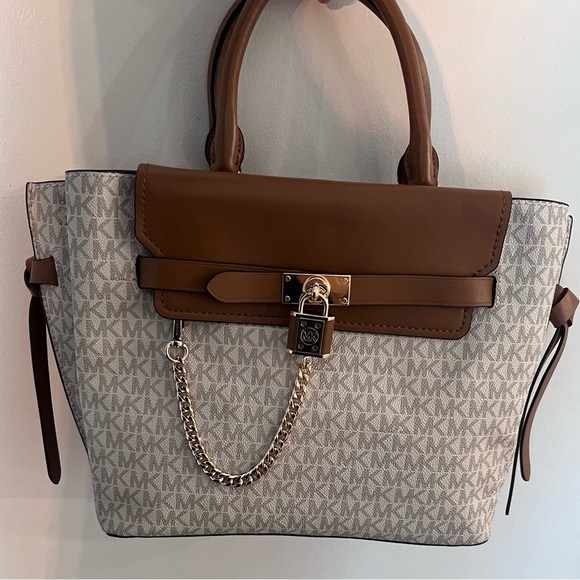 Authentic‎ Michael Kors Hamilton Legacy Large Logo Belted Satchel Vanilla/Acorn - Picture 4 of 8